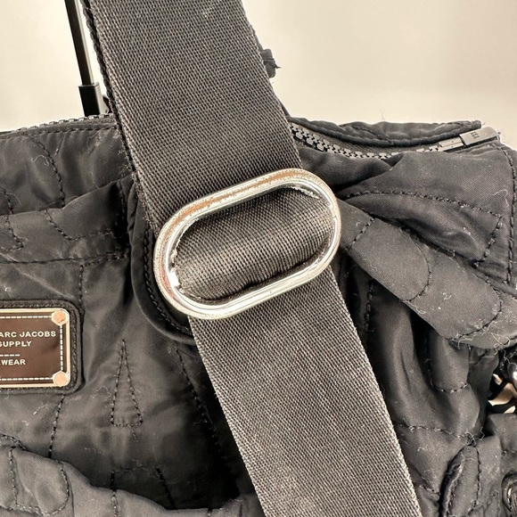 Marc Jacobs Black Quilted Nylon Diaper Tote Bag FLAWS - Picture 5 of 10